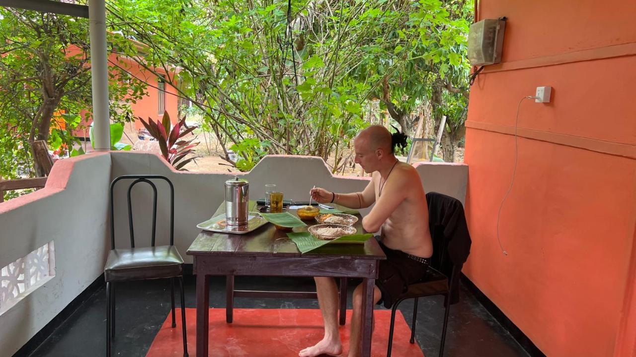 Coconut Leaf Shadow Guest Homestay Nilaveli